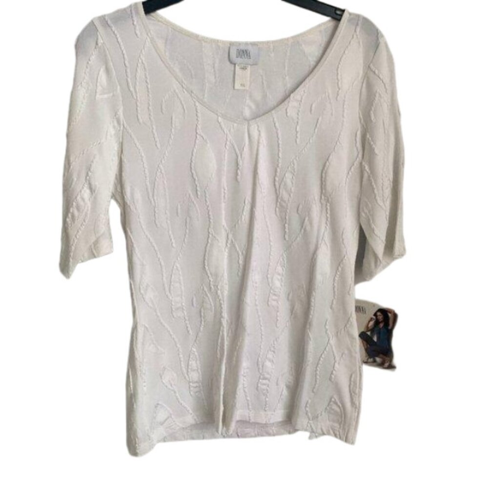 Donna Fashions White Fancy V-Neck T-Shirt Size Large
